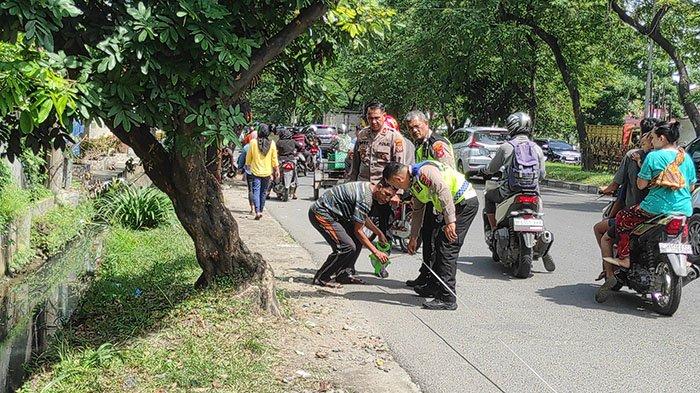 Kapolsek Delitua, Kompol Dedy Dharma saat memimpin olah TKP, penemuan dua mayat pria di Jalan AH Nasution, Jumat (30/6/2023).