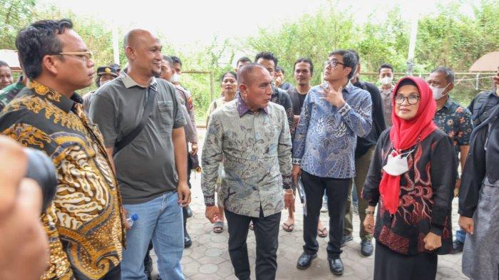 Gubernur Sumatera Utara (Sumut) Edy Rahmayadi meninjau Stadion Sangnaualuh Pematang Siantar yang kondisinya memprihatinkan, Minggu (4/12/2022)