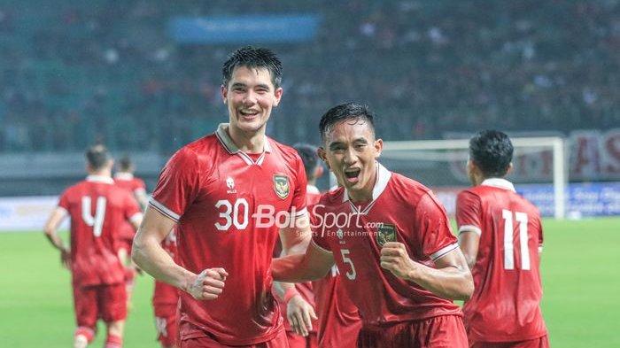 Selebrasi Rizky Ridho setelah mencetak gol ke gawang Burundi di Stadion Patriot, Sabtu (25/3/2023).