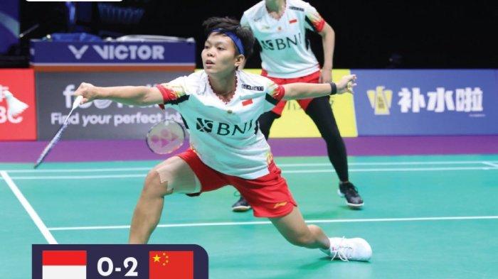 Pasangan ganda putri Indonesia, Fadia/Ribka belum berhasil menang atas wakil China, Chen/Jia. Indonesia tertinggal 0-2 saat ini di final Piala Uber 2024