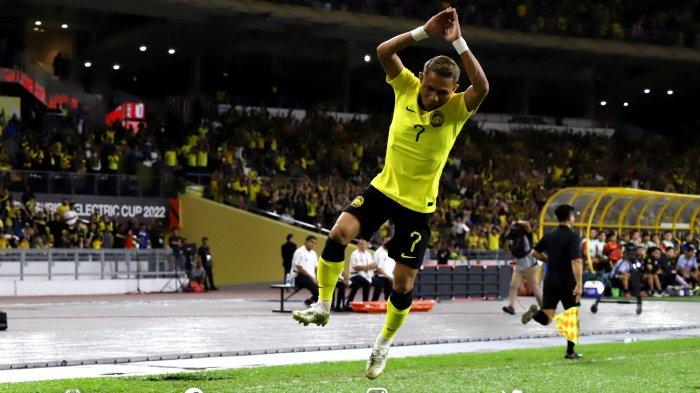 Hasil babak pertama, Timnas Malaysia berhasil unggul 1-0 atas Thailand di pada pertandingan semifinal leg pertama Piala AFF 2022 di Stadion Bukit Jalil, Malaysia, Sabtu (7/1/2023). Faisal Halim cetak gol tiru sleebrasi Cristiano Ronaldo