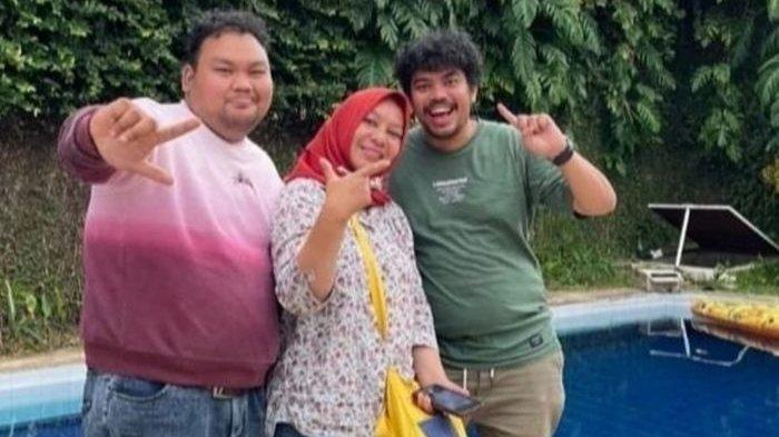 CURHAT Ibu Fico Fachriza Kecewa Anaknya Pinjam Uang Artis, Bongkar ...