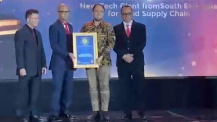 FnB Tech terima penghargaan sebagai New Tech Giant from South East Asia for food supply chain.