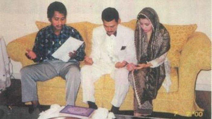 Tutup Mulut 20 Tahun, Kebohongan Mayangsari Akhirnya Terbongkar di Depan Cut Keke. Foto pernikahan Mayangsari dan Bambang Trihatmodjo