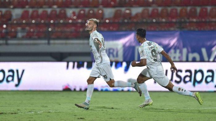 Persib Bandung Tyronne del Pino