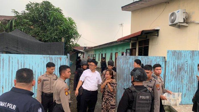 Tim Satgas Gakkum Narkoba Polda Sumut terus mengencarkan penggerebekan lokasi sarang narkoba dalam kegiatan rutin yang ditingkatkan (KRYD), Rabu (24/1/2024).