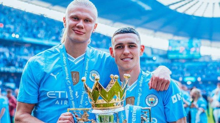 Penyerang Manchester City, Erling Haaland (kiri) menjadi top skorer Liga Inggris 2023-2024