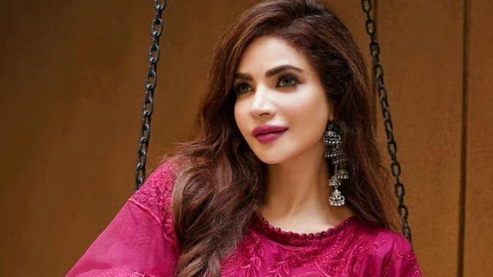 TEWAS- Humaira Asghar Ali, aktris dan model asal Pakistan ditemukan tewas di kediamannya yang ada di kompleks perumahan mewah Defense Housing Authority (DHA) Fase VI, Karachi, Pakistan.