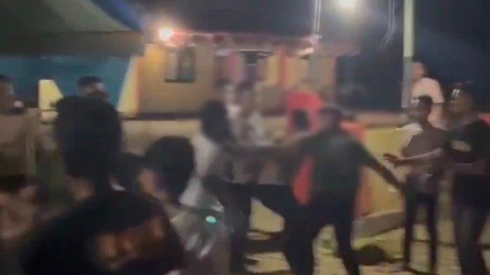 INSIDEN PENGEROYOKAN: Insiden pengeroyokan 3 anggota polisi. Pelakunya 2 oknum TNI dibantu warga. Polsek Tiworo Tengah, Muna diserang, anggotanya dianiaya pada Senin (31/3/2025).