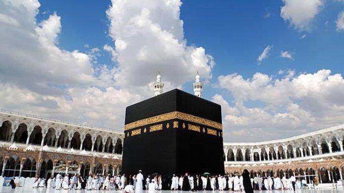 Ilustrasi orang beribadah haji di Mekkah.