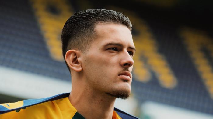 JUSTIN HUBNER - Pemain Timnas Indonesia, Justin Hubner gabung klub Fortuna Sittard.