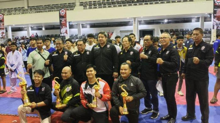 KKI SUMUT: Prestasi membanggakan kembali ditorehkan oleh kontingen Kushin Ryu-M Karatedo Indonesia (KKI) Sumatera Utara dalam ajang Seleksi Nasional (Seleknas) KKI yang digelar di OSO Sport Center, Bekasi, Jumat (25/4/2025). Dalam ajang bergengsi yang diikuti para karateka terbaik dari seluruh Indonesia ini, tim KKI Sumut berhasil memborong 4 medali emas, 1 perak dan 1 perunggu.