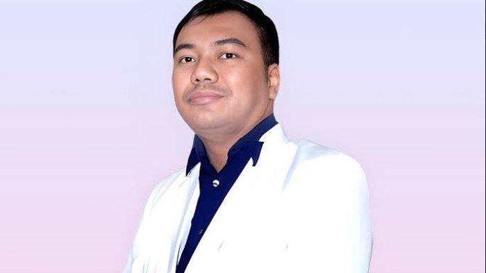 dr Asri Ludin Tambunan.