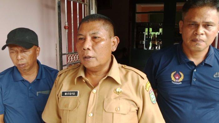 Kadispora dan ketua Koni Asahan menjenguk korban Asliani Siregar, guru renang yang dianiaya oleh oknum pelatih renang di Sabty Garden, Kisaran, Kabupaten Asahan, Jumat (2/8/2024) lalu. Berharap segera pulih dan tidak terulang kembali. (Alif Alqadri Harahap/tribun-medan.com) 
