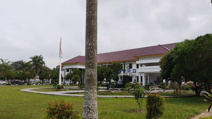 Kantor DPRD Deli Serdang di Lubuk Pakam Senin, (19/2/2024). 