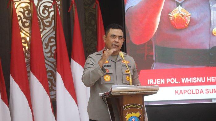 Kapolda Sumut, Irjen Pol Whisnu Hermawan Februanto saat memimpin rapat perdana di Mapolda Sumut, Senin (5/8/2024).