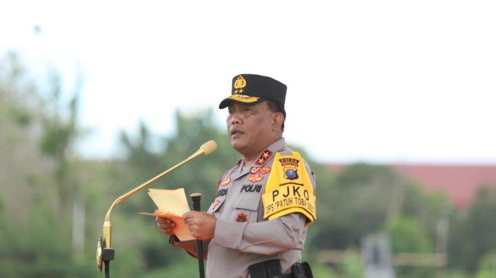 Kapolda Sumut Irjen Pol RZ Panca Putra Simanjuntak pimpin apel Operasi Patuh Toba 2023 di Lapangan Bola Mapoldasu, Senin (10/7/2023). Ops Toba ini akan berlangsung selama 14 hari 1 hari ke depan di seluruh Sumut.