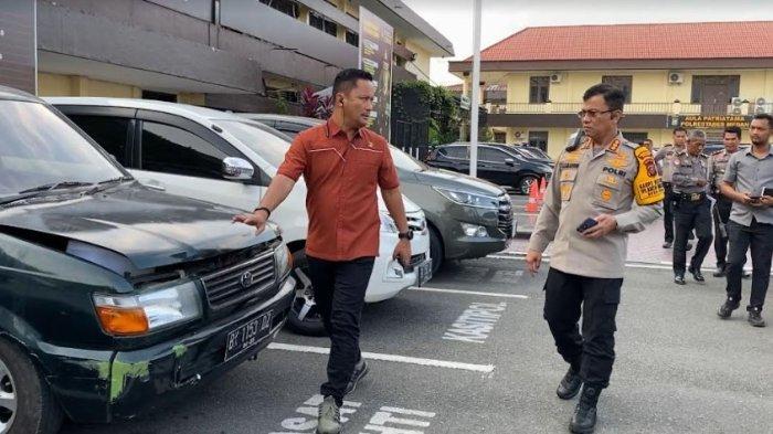 Kasat Reskrim Polrestabes Medan, Kompol Jama Kita Purba (kiri) dan Kapolrestabes Medan, Kombes pol Teddy Jhon Sahala Marbun (kanan)   