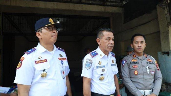 Kepala Dinas Perhubungan Sumatera Utara (Kadishub Sumut), Agustinus Panjaitan, bersama Tim Terpadu, meninjau langsung pelaksanaan penertiban lalulintas dan angkutan jalan di ruas Jalan Jamin Ginting - Simpang pos, Medan, pada Sabtu (27/6/2024).