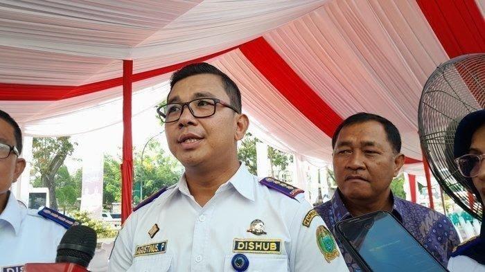 Kepala Dinas Perhubungan Sumut, Agustinus saat diwawancarai di Medan beberapa waktu lalu.Dinas Perhubungan Provinsi Sumatra Utara mengimbau masyarakat untuk menggunakan Terminal Amplas saat akan berpergian menggunakan transportasi umum Antar Kota Antar Provinsi (AKAP) maupun Antar Kota Dalam Provinsi (AKDP).