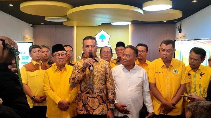 MUSA RAJECKSHAH: Ketua DPD Golkar Musa Rajekshah atau Ijeck usai menyerahkan 10 rekomendasi kepada calon kepala daerah di Sumut untuk Pilkada serentak 2024, Selasa (6/8/2024). (TRIBUN MEDAN/ANUGRAH NASUTION)