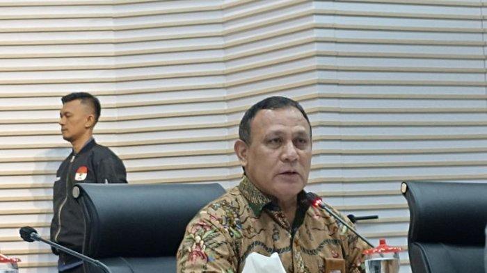 Ketua Komisi Pemberantasan Korupsi (KPK) Firli Bahuri membantah terdapat pimpinan lembaga antirasuah yang memeras Menteri Pertanian (Mentan) Syahrul Yasin Limpo, Kamis (5/10/2023). (KOMPAS.com/Syakirun Niam)