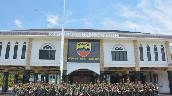 Kodam I/BB terletak di Jalan Gatot Subroto, Kelurahan Cinta Damai, Kecamatan Medan Helvetia, Kota Medan, Sumatera Utara.