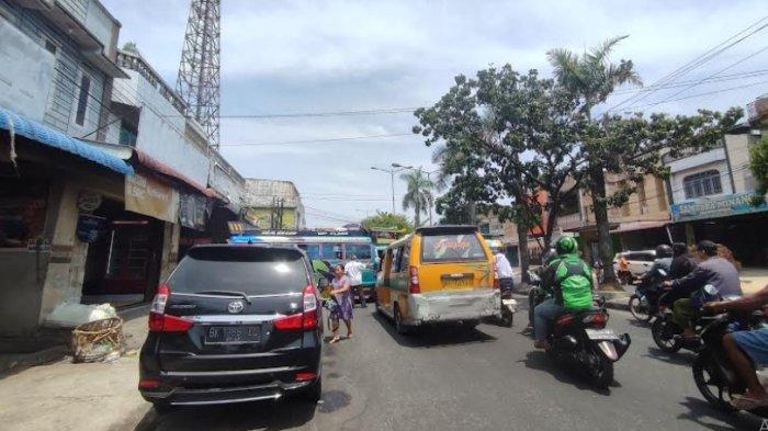 Kondisi jalan Jamin Ginting Kota Medan seusai disidak walikota Medan Bobby Nasution. Bobby sebelumnya marah lantaran jalan di sana kerap macet.