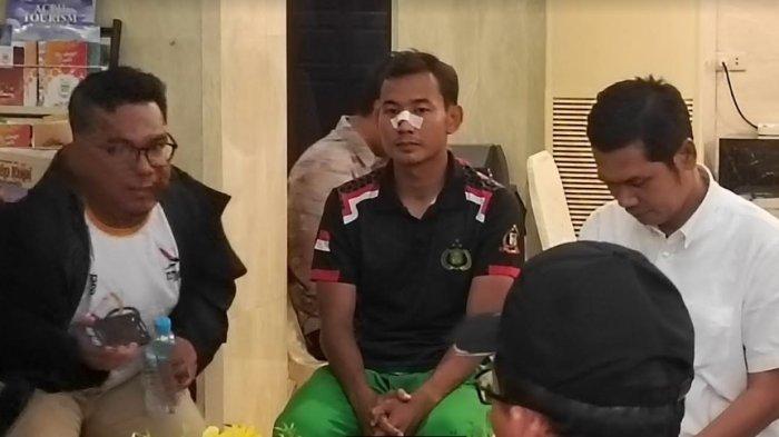 Kondisi kapten tim sepakbola putra Sumut, Alif Eka Rizky seusai di keroyok tim Papua Barat di dalam hotel Medan, Banda Aceh, Rabu (11/9/2024) malam.