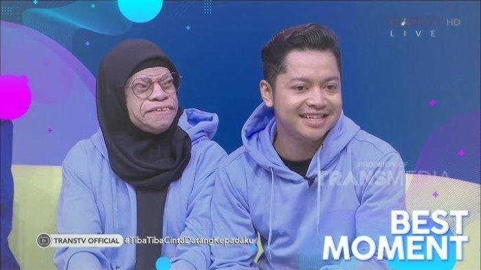 Konten Kreator asal Asahan Yuni Manurung menjadi sorotan setelah menjalani momen bahagia dilamar Abdul Rasyid, pedangdut Tanah Air.