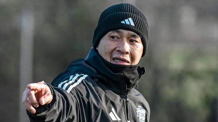 ASISTEN PELATIH- Kurniawan Dwi Yulianto, eks pemain PSM Makassar dan Persebaya dirumorkan akan menjadi asisten pelatih Patrick Kluivert untuk menangani Timnas Indonesia. Namun rumor itu belum diklarifikasi oleh PSSI.(Instagram @kurniawanqana)