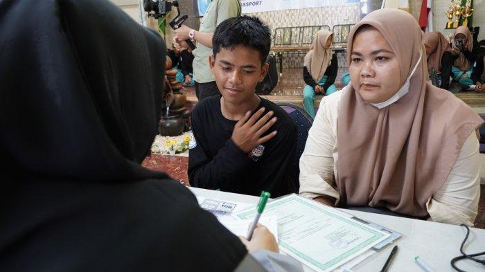 Mereka berharap layanan ini terus dihadirkan untuk memudahkan masyarakat dalam mengakses permohonan pembuatan paspor.