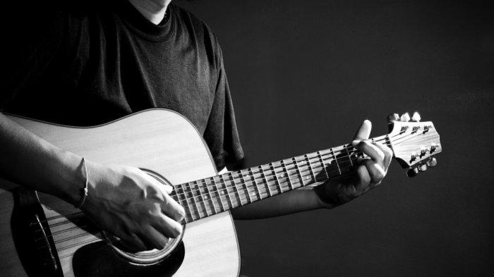 Lirik Lagu Karo Selamat Malam By Iren Bretty Br Sembiring - Tribun ...