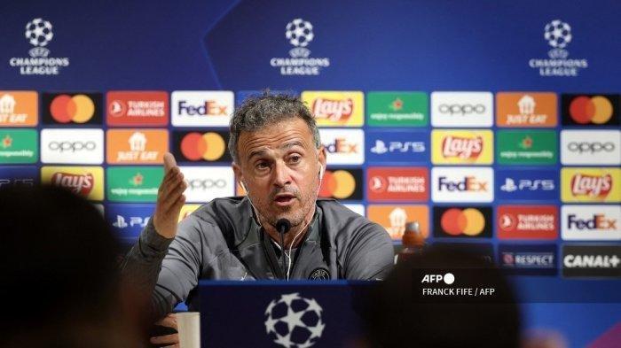 Pelatih kepala Paris Saint-Germain asal Spanyol Luis Enrique memberikan konferensi pers di Poissy, sebelah barat Paris, pada 18 September 2023, menjelang pertandingan sepak bola Matchday 1 Liga Champions UEFA melawan Borussia Dortmund. FRANCK FIFE / AFP (FRANCK FIFE / AFP)