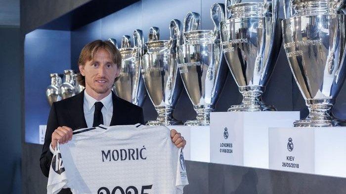 Luka Modric resmi memperpanjang kontraknya di Real Madrid sampai 30 Juni 2025.