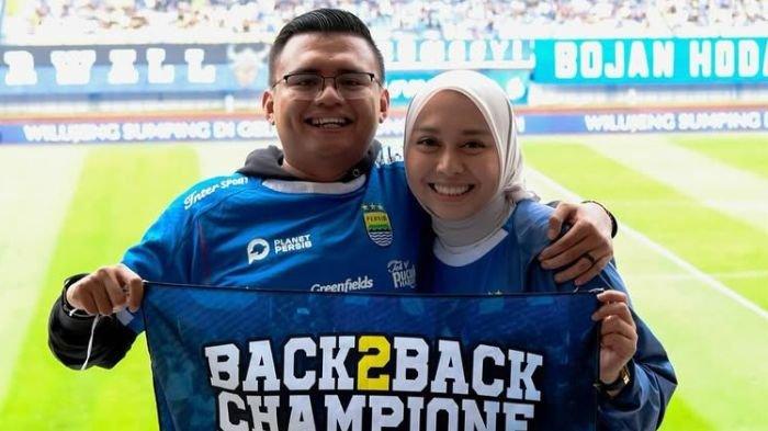 DILAMAR KEKASIH- Luthfianisa Putri Karlina, anak Kapolda Metro Jaya Karyoto dilamar sang kekasih Maula Akbar Mulyadi Putra. Maula adalah anak dari Gubernur Jawa Barat Dedi Mulyadi.