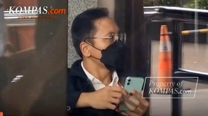 Mantan Kepala Bea Cukai Purwakarta Rahmady Effendi Hutahaean akhirnya diperiksa penyidik Komisi Pemberantasan Korupsi (KPK) pada hari ini, Senin (20/5/2024). (Kompas.com)