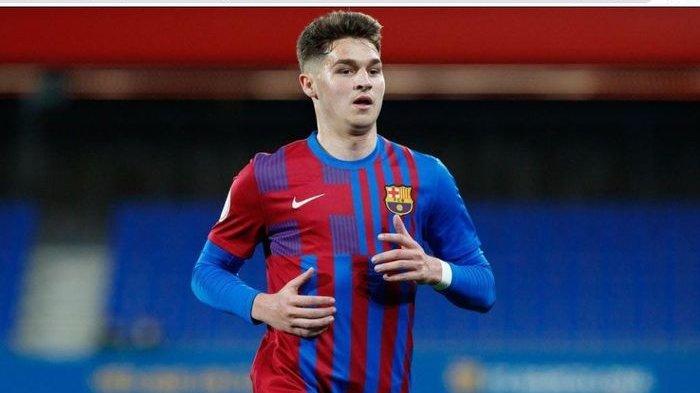 Mantan bek Barcelona, Mika Marmol, saat ini bermain untuk FC Andorra. Barcelona melakukan siasat licik untuk membayar utang mereka ke klub gurem sampai-sampai harus mengorbankan Si Anak Hilang.