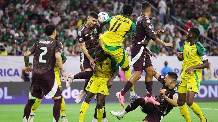 Meksiko dan Venezuela berhasil memetik kemenangan pertama dalam laga Copa America 2024 yang diwarnai tendangan kung fu.