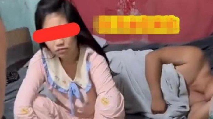 Mertua Gerebek Menantu berduaan dengan pria lain di kamar 