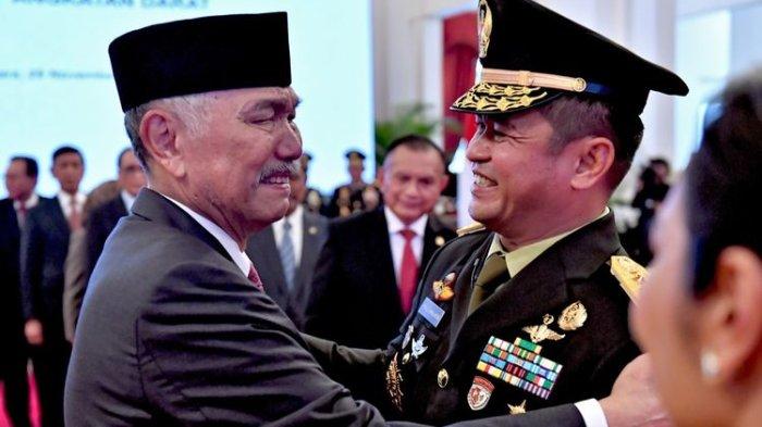 Momen Menko Luhut Binsar Panjaitan menangis haru saat menghadiri pelantikan menantunya Maruli Simanjuntak menjadi Kepala Staf Angkatan Darat di Istana Negara, Rabu (29/11/2023).