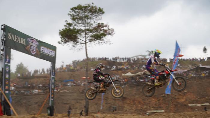Motocross & Grasstrack Sukses,