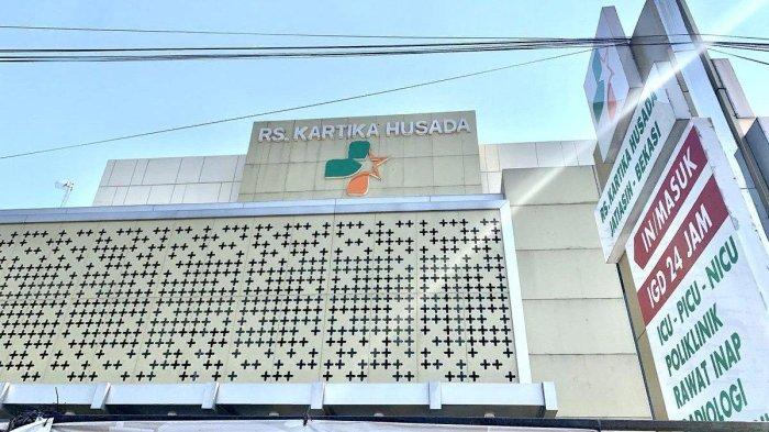 Rumah Sakit (RS) Kartika Husada Jatiasih, Kota Bekasi, tempat A melakukan operasi.