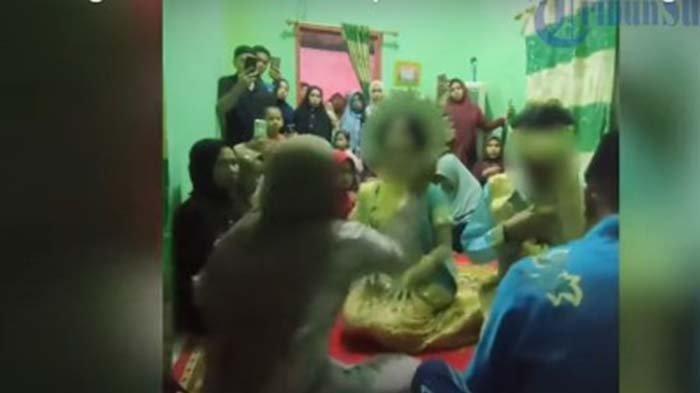 DITAMPAR MERTUA - Tangkapan layar video viral pengantin wanita ditampar diduga mertua di Instagram @nenktainment pada Rabu (19/2/2025). Kejadian pengantin wanita ditampar mertua diduga karena tidak ada restu. Tangkapan Layar YouTube Tribun Sumsel.