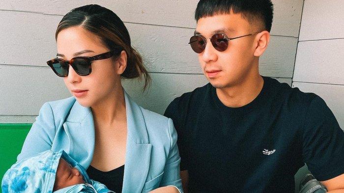 Pertama kalinya, Nikita Willy dan Indra Priawan brunch di restoran bersama bayi laki-laki mereka