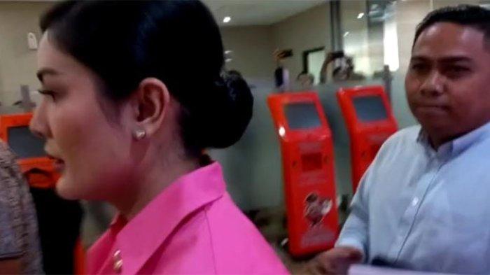 Nindy Ayunda telah menjalani pemeriksaan di Bareskrim Polri terkait keberadaan Dito Mahendra yang berstatus DPO.