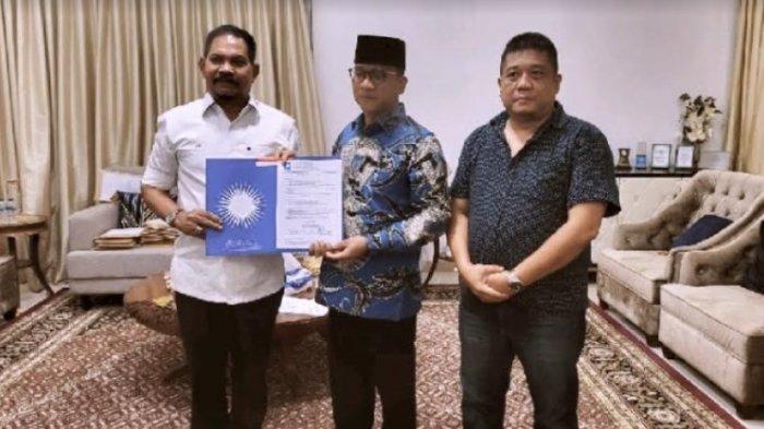 Partai Amanat Nasional (PAN) telah memberikan surat tugas kepada mantan Walikota Medan Rahudman Harahap untuk maju pada pemilihan Walikota mendatang.
