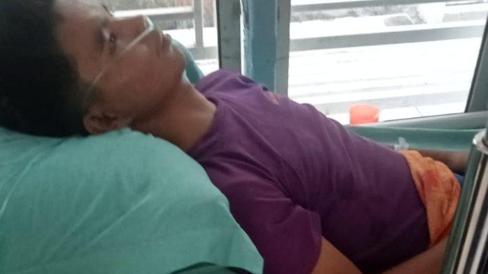 PENGANIAYAAN- PBS (18) siswa salah satu sekolah menengah atas (SMA) swasta dirawat di rumah sakit setelah diduga dianiaya olehnoknum polisi pada Minggu (9/3/2025) malam. Korban meninggal dunia dan keluarga sedang melakukan prosesi pemakaman.