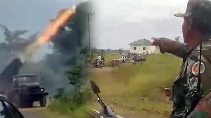 PERANG KAMBOJA-THAILAND: Tentara Kamboja memantau evakuasi warga di sepanjang perbatasan Kamboja-Thailand setelah pasukan Kamboja dan Thailand saling tembak di Provinsi Preah Vihear pada Kamis (24/7/2025) waktu setempat. Tentara Thailand mengatakan tiga warga sipil terluka dalam serangan roket Kamboja pada 24 Juli 2025. (KOLASE STR via AFP/KOMPAS.COM)