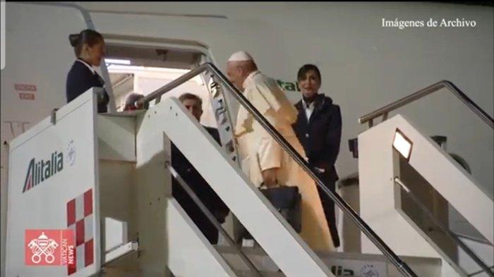 Paus Fransiskus (87), Pemimpin Tertinggi Gereja Katolik sedunia telah berangkat dari Roma, Italia, hari ini, Senin (2/9/2024) untuk melakukan perjalanan apostolik ke sejumlah negara di Asia Tenggara, termasuk Indonesia. (Vatican News)